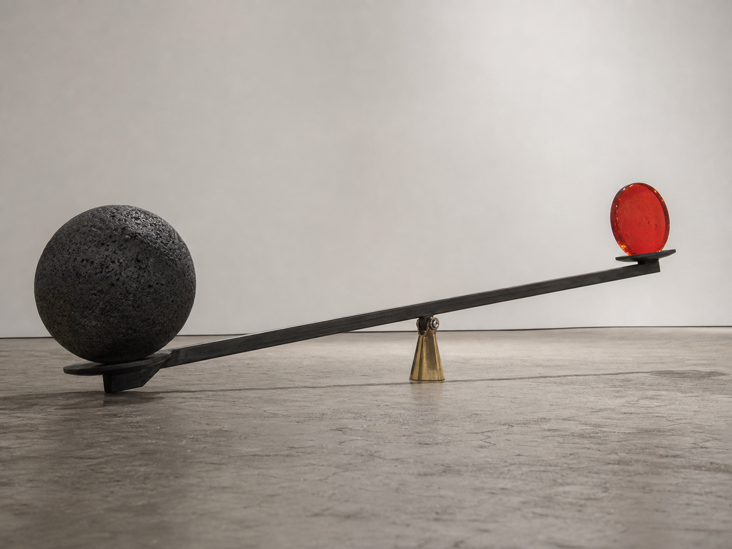 Counterweight for a Red Sun, a kinetic sculpture by Amara Voss
